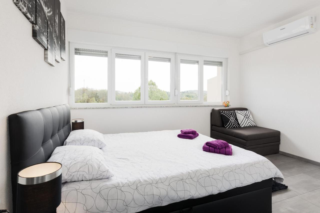 Studio Apartman Sirius Slunj Exteriör bild